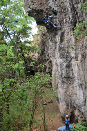 Rockclimbing Article Image5_large