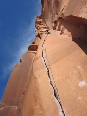 Rockclimbing Article Image7_large