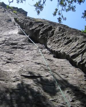 Rockclimbing Article Image4_large